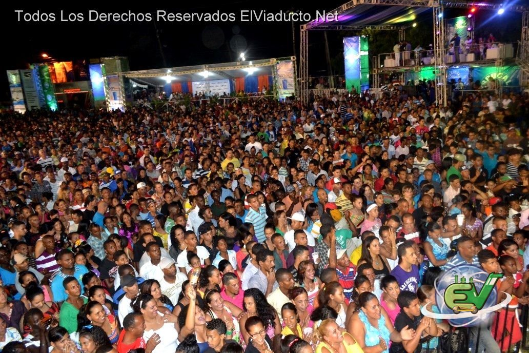 Publico asistente en Expo Moca 2013